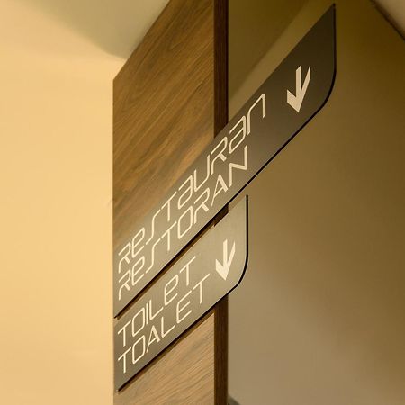 Boutique 25H By Eva Stay 018 Nis Exterior foto