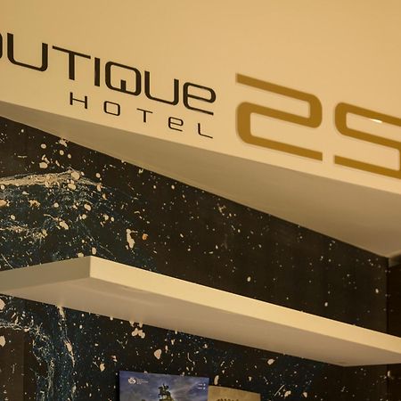 Boutique 25H By Eva Stay 018 Nis Exterior foto