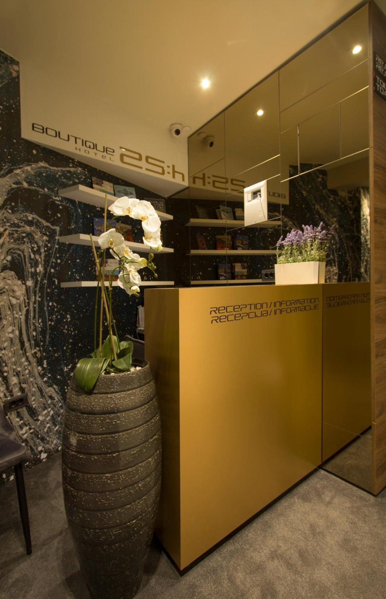 Boutique 25H By Eva Stay 018 Nis Exterior foto