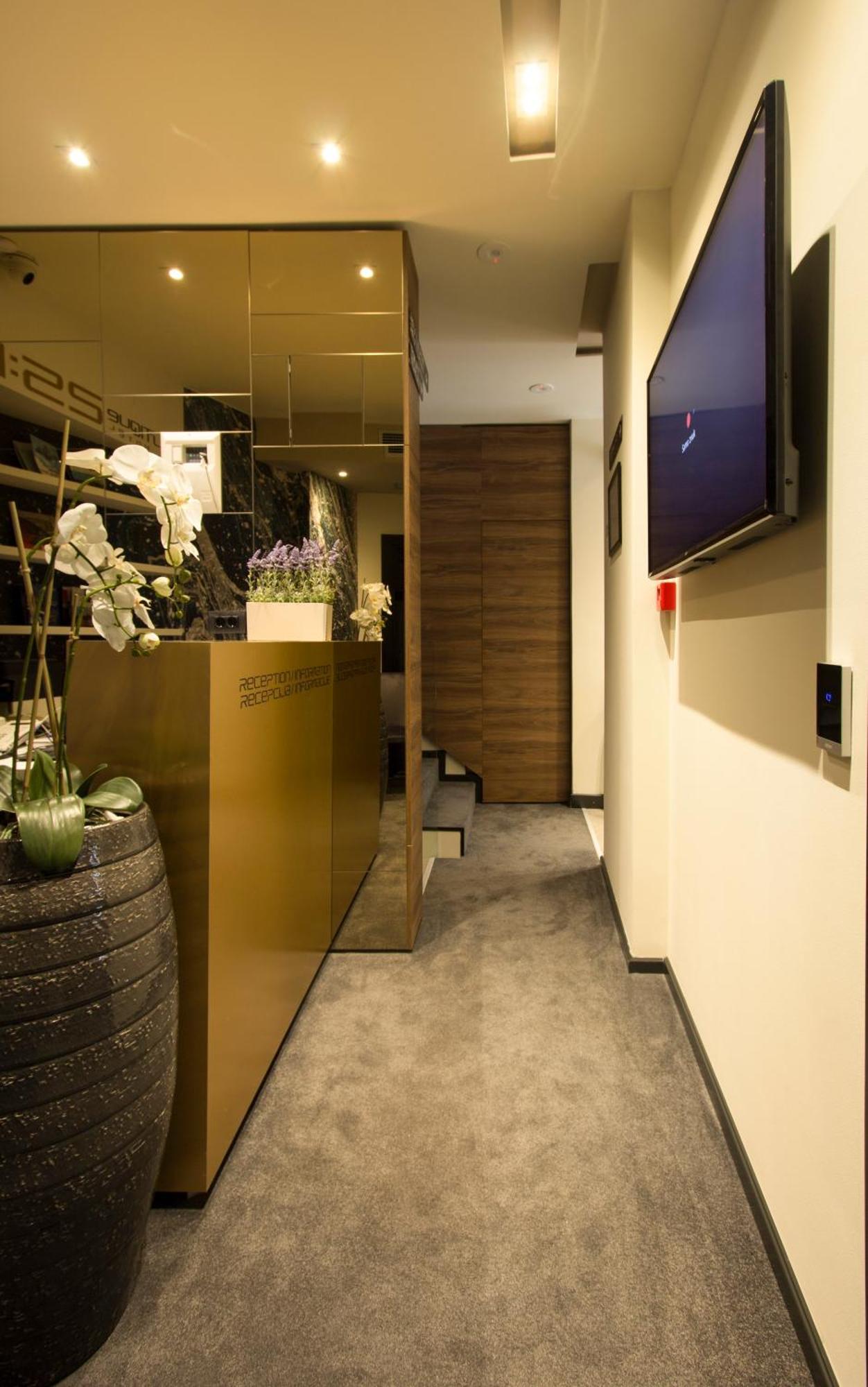 Boutique 25H By Eva Stay 018 Nis Exterior foto